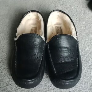 UGG black leather driving loafers 11M